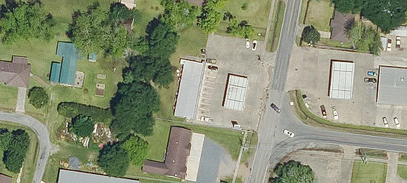 2836 Main St