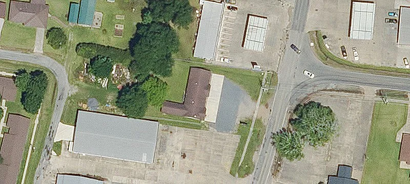 2906 Main St