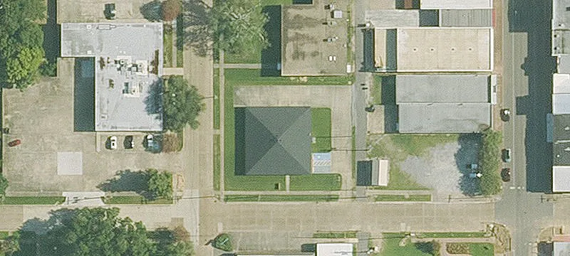 106 Nezpique St