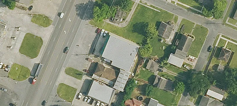 2407 Paris Rd