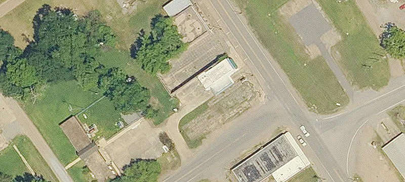 2136 Main St