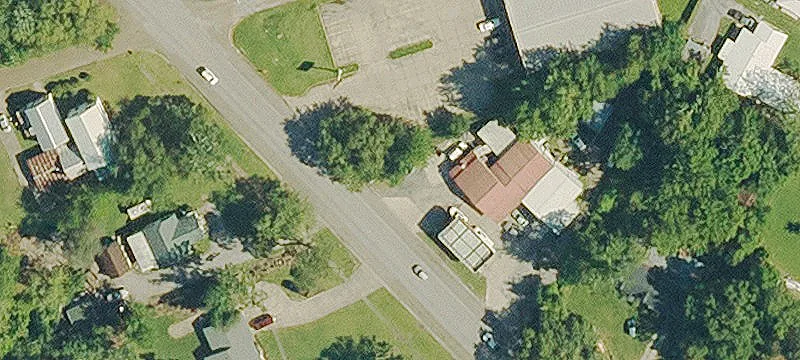 906 Main St