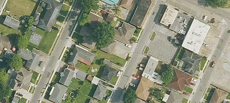 2512 Trio St