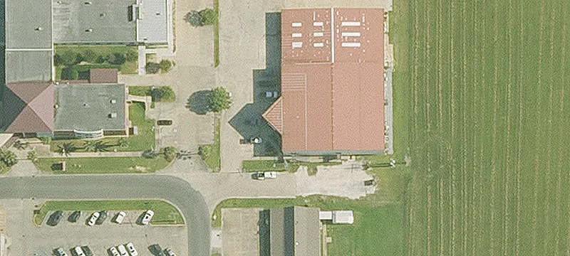 2002 Johnson St