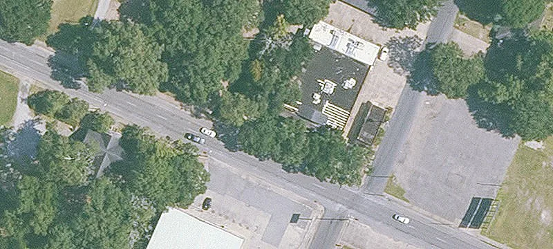 735 Main St