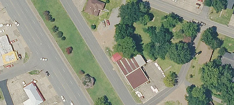 1101 Cmn St