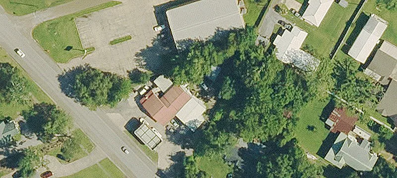906 Main St