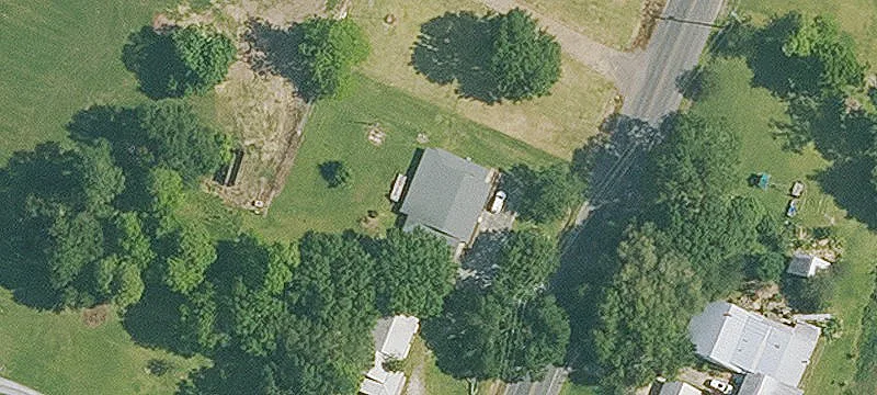 7427 Hwy 1st S