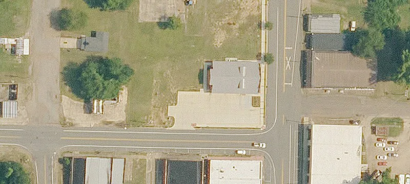 1141 Main St
