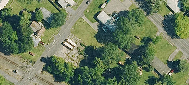 21425 Hwy 182nd W