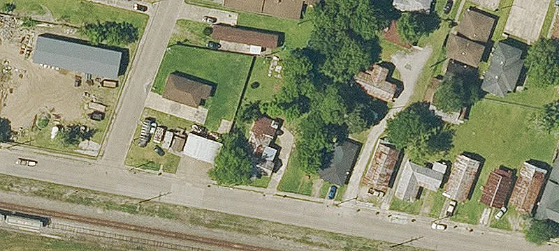 907 Railroad Ave