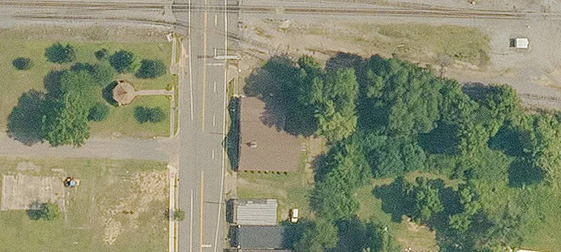 2546 Main St