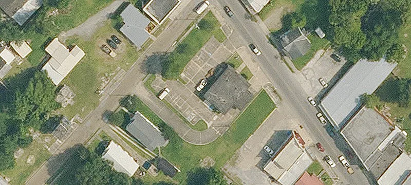 1427 Main St