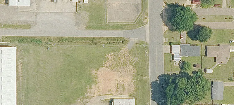 111 Robertson Dr