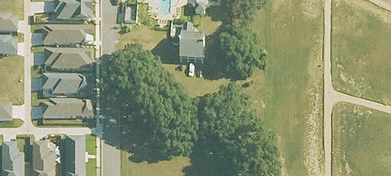 300 Flores Ct