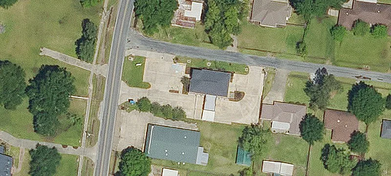 2705 Main St