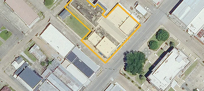 305 Main St