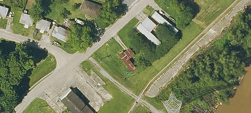 1842 Riv Rd