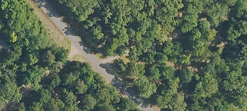 Lakeshore Dr