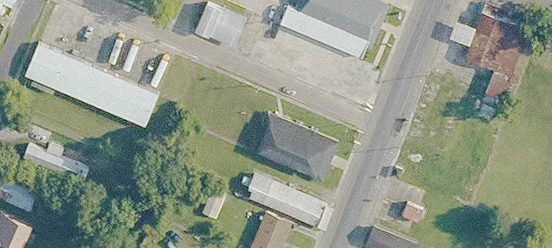 704 Main St