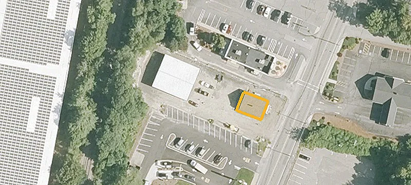 1042 Main St