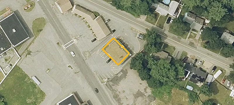 2106 Main St