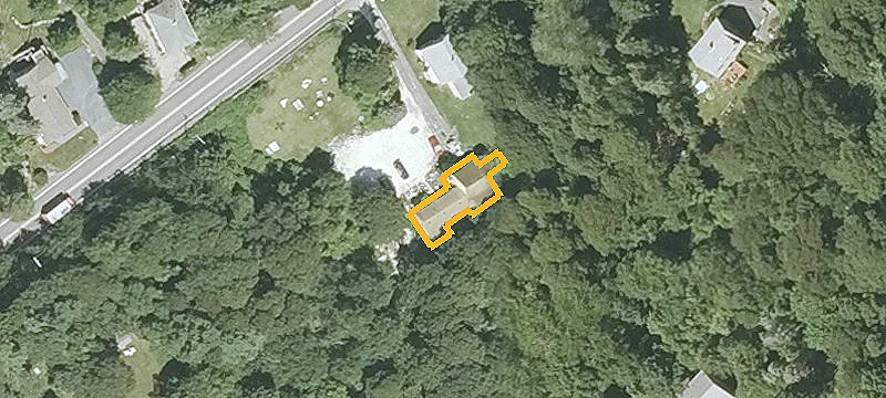 1424 Main St