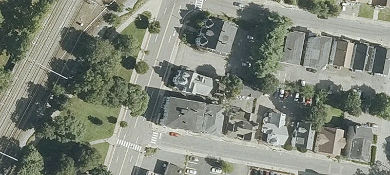 33 Pleasant St