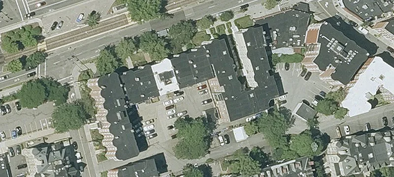 1683 Beacon St