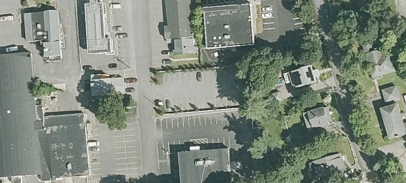 2 Pierce St