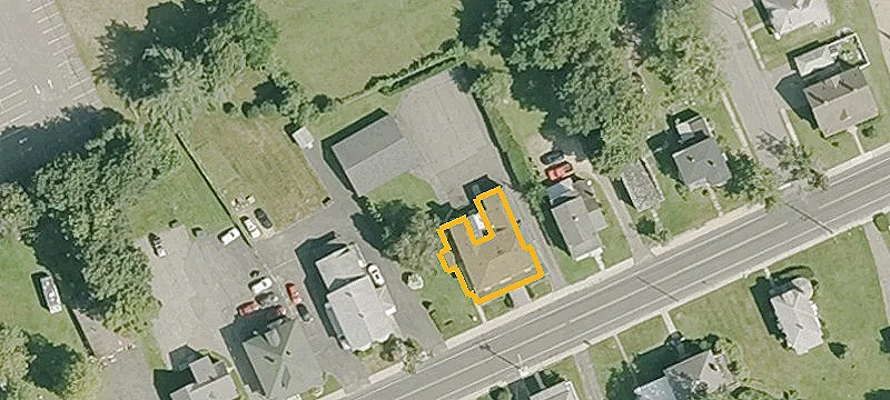 2186 Main St
