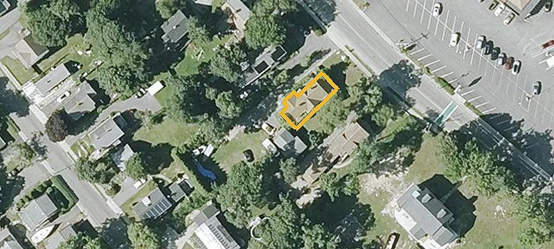 398 Main St