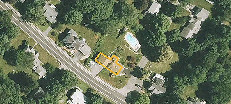 734 Country Way