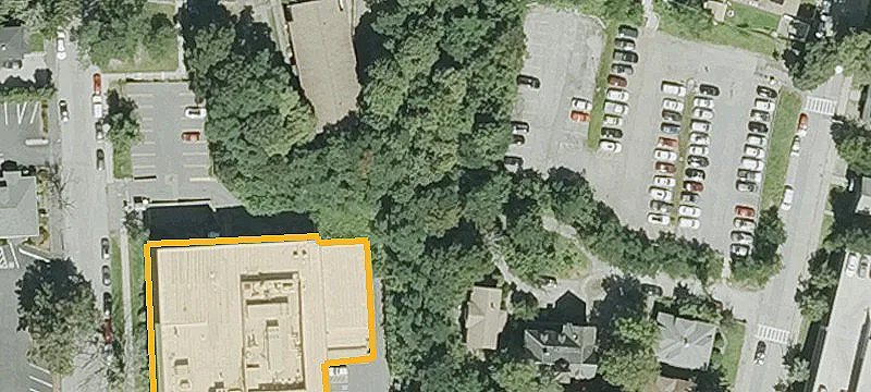 36 Oak Ave