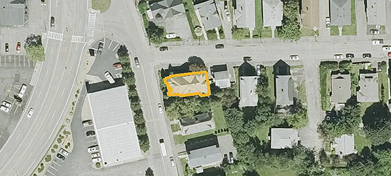 49 Barber Ave