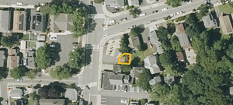 875 Main St