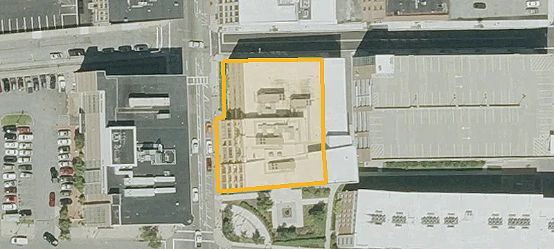 52 Main St