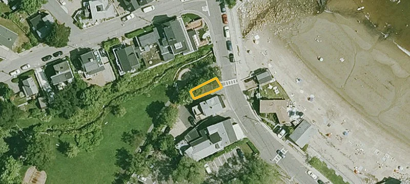 18 Bch St
