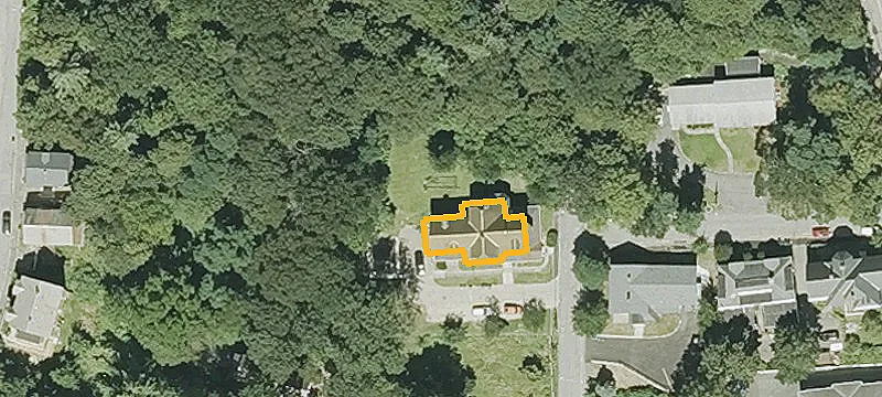52 School St