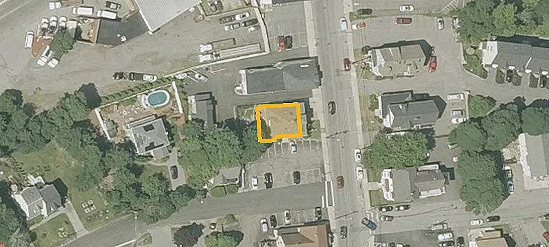 25-27 Main St