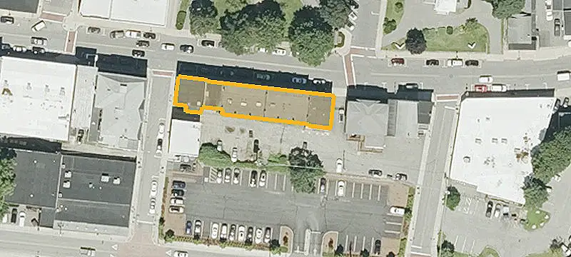 87 Main St