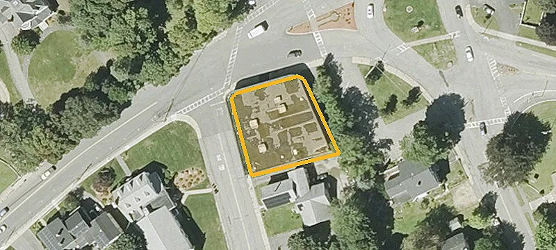 28 Central St