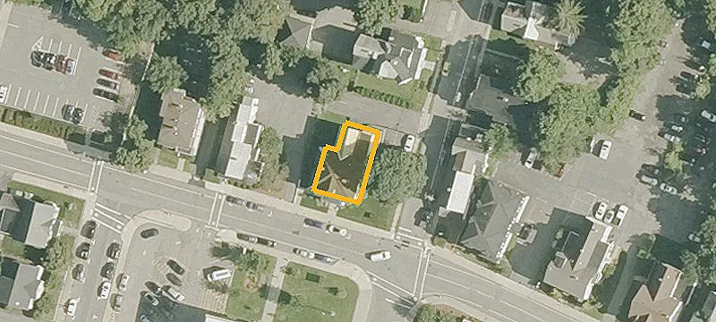 81 Merriam Ave