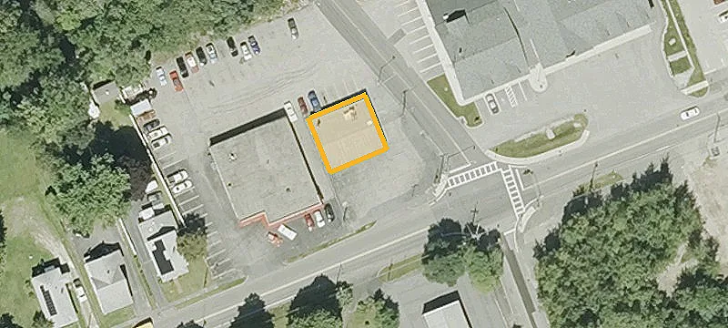136 Main St