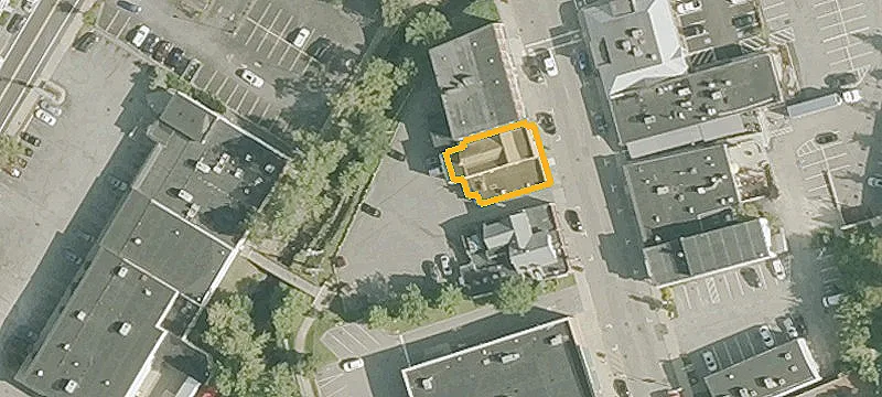 13 Central St