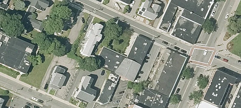 10 Cottage St