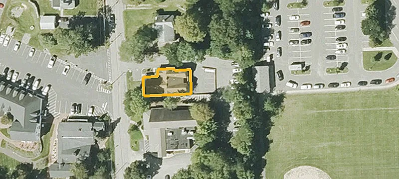 12 Cedar St