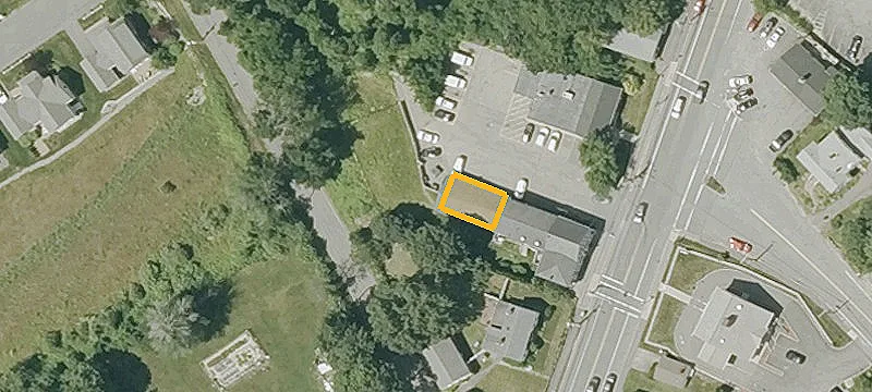 282 Main St
