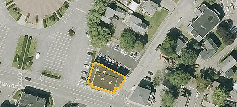 10-12 Cottage St