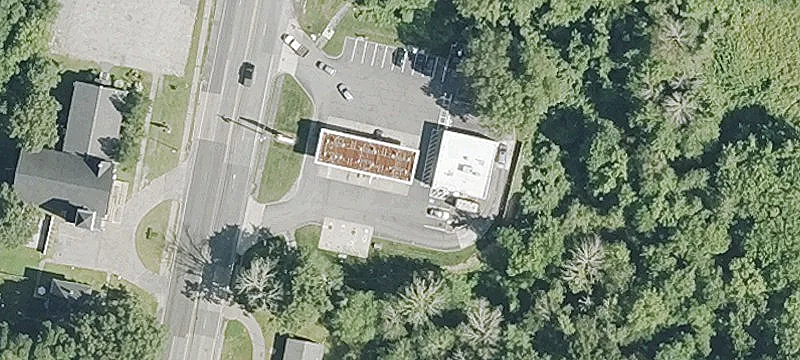 1023 Broadway